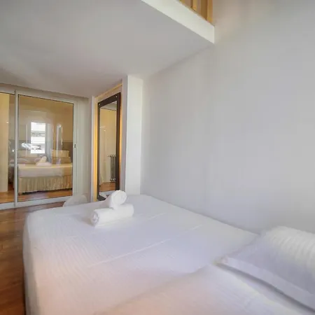 Upstays République Terrace 130m Apartment *